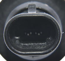 Cargar imagen en el visor de la galería, Sensor Temperatura Carga Aire Walker Products 210-1010 - Mi Refacción