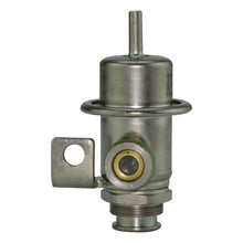 Cargar imagen en el visor de la galería, Regulador Presión Gasolina Tomco 21990 - Mi Refacción