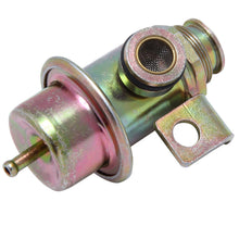 Cargar imagen en el visor de la galería, Regulador Presión Gasolina Walker Products 255-1014 - Mi Refacción