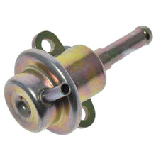 Cargar imagen en el visor de la galería, Regulador Presión Gasolina Walker Products 255-1041