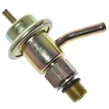 Cargar imagen en el visor de la galería, Regulador Presión Gasolina Walker Products 255-1060 - Mi Refacción