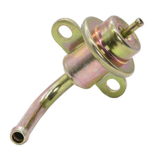 Cargar imagen en el visor de la galería, Regulador Presión Gasolina Walker Products 255-1073