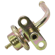 Cargar imagen en el visor de la galería, Regulador Presión Gasolina Walker Products 255-1073