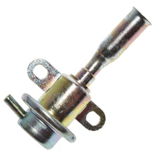 Cargar imagen en el visor de la galería, Regulador Presión Gasolina Walker Products 255-1074
