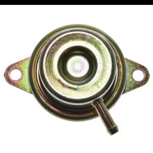 Cargar imagen en el visor de la galería, Regulador Presión Gasolina Walker Products 255-1099