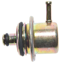 Cargar imagen en el visor de la galería, Regulador Presión Gasolina Walker Products 255-1101