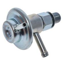 Cargar imagen en el visor de la galería, Regulador Presión Gasolina Walker Products 255-1102