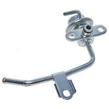 Cargar imagen en el visor de la galería, Regulador Presión Gasolina Walker Products 255-1143