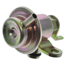 Cargar imagen en el visor de la galería, Regulador Presión Gasolina Walker Products 255-1147