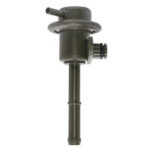 Cargar imagen en el visor de la galería, Regulador Presión Gasolina Walker Products 255-1156 - Mi Refacción