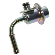 Cargar imagen en el visor de la galería, Regulador Presión Gasolina Walker Products 255-1187