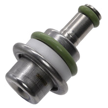 Cargar imagen en el visor de la galería, Regulador Presión Gasolina Walker Products 255-1203