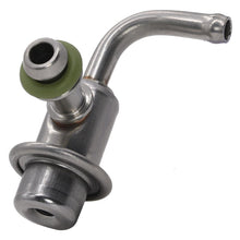 Cargar imagen en el visor de la galería, Regulador Presión Gasolina Walker Products 255-1208