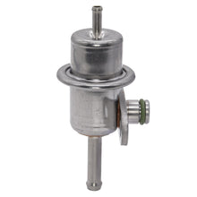 Cargar imagen en el visor de la galería, Regulador Presión Gasolina Walker Products 255-1211