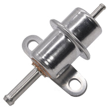 Cargar imagen en el visor de la galería, Regulador Presión Gasolina Walker Products 255-1211