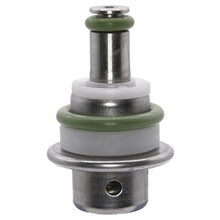 Cargar imagen en el visor de la galería, Regulador Presión Gasolina Walker Products 255-1216