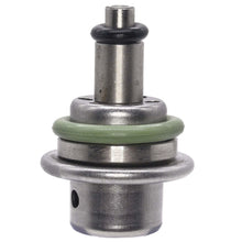 Cargar imagen en el visor de la galería, Regulador Presión Gasolina Walker Products 255-1222