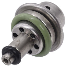 Cargar imagen en el visor de la galería, Regulador Presión Gasolina Walker Products 255-1222