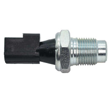 Cargar imagen en el visor de la galería, Bulbo Presión Aceite Walker Products 256-1104