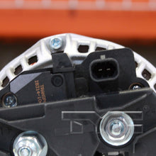 Cargar imagen en el visor de la galería, Alternador Tyc 2-11075 - Mi Refacción