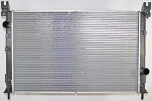 Cargar imagen en el visor de la galería, Radiador Premier Cooling Pr13025 - Mi Refacción