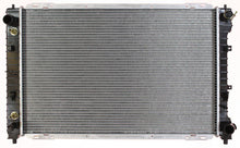 Cargar imagen en el visor de la galería, Radiador Premier Cooling Pr13067 - Mi Refacción