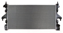 Cargar imagen en el visor de la galería, Radiador Premier Cooling Pr13448 - Mi Refacción