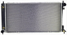 Cargar imagen en el visor de la galería, Radiador Premier Cooling Pr2257 - Mi Refacción
