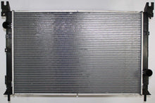 Cargar imagen en el visor de la galería, Radiador Premier Cooling Pr2702 - Mi Refacción