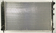 Cargar imagen en el visor de la galería, Radiador Premier Cooling Pr2799 - Mi Refacción