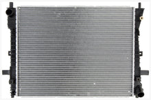 Cargar imagen en el visor de la galería, Radiador Premier Cooling Pr2852 - Mi Refacción