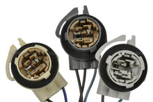 Cargar imagen en el visor de la galería, Tomacorriente Luz Trasera Standard S2129 - Mi Refacción