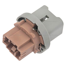 Cargar imagen en el visor de la galería, Tomacorriente Luz Trasera Standard S2600 - Mi Refacción