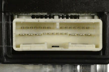 Cargar imagen en el visor de la galería, Actuador Cerradura Cajuela Standard Y10106