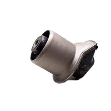 Cargar imagen en el visor de la galería, Buje Pivote Eje Tread Saver 1H0501541A - Mi Refacción
