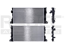 Cargar imagen en el visor de la galería, Radiador Radec 220-1215-11 - Mi Refacción