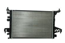 Cargar imagen en el visor de la galería, Radiador Deyac 738676Usa23Mm - Mi Refacción