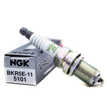 Cargar imagen en el visor de la galería, Bujía Ngk Cobre Bkr5E-11 - Mi Refacción