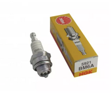 Cargar imagen en el visor de la galería, Bujía Ngk Cobre Bm6A - Mi Refacción
