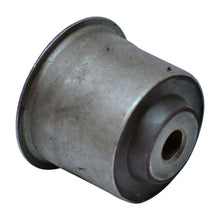 Cargar imagen en el visor de la galería, Buje Horquilla Tread Saver K201147