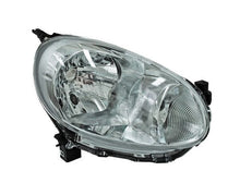 Cargar imagen en el visor de la galería, Faro Tyc 20-C577-B5-2B - Mi Refacción